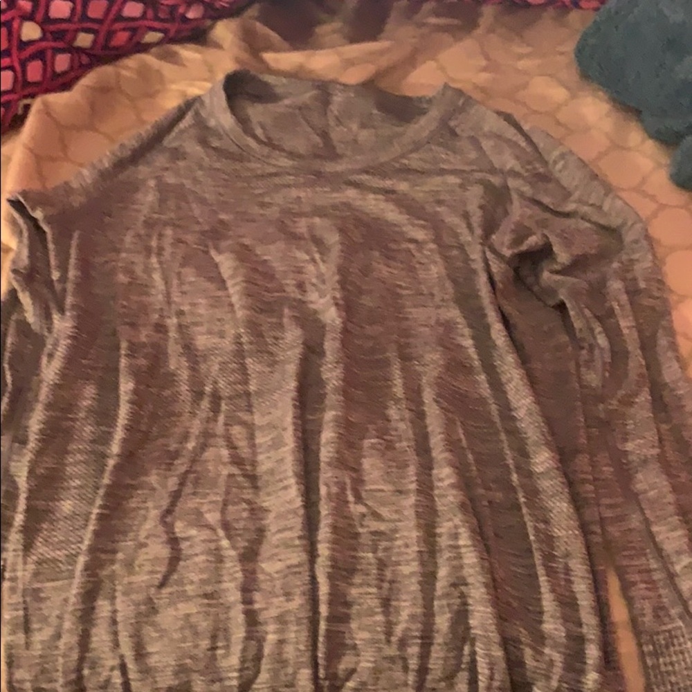 Gray workout shirt!